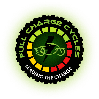 Cropped emblem logo representing full charge cycles, featuring a stylized design focused on energy and sustainability.